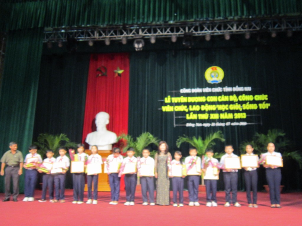 IMG_le tuyen duong0020[1] [Desktop Resolution].jpg
